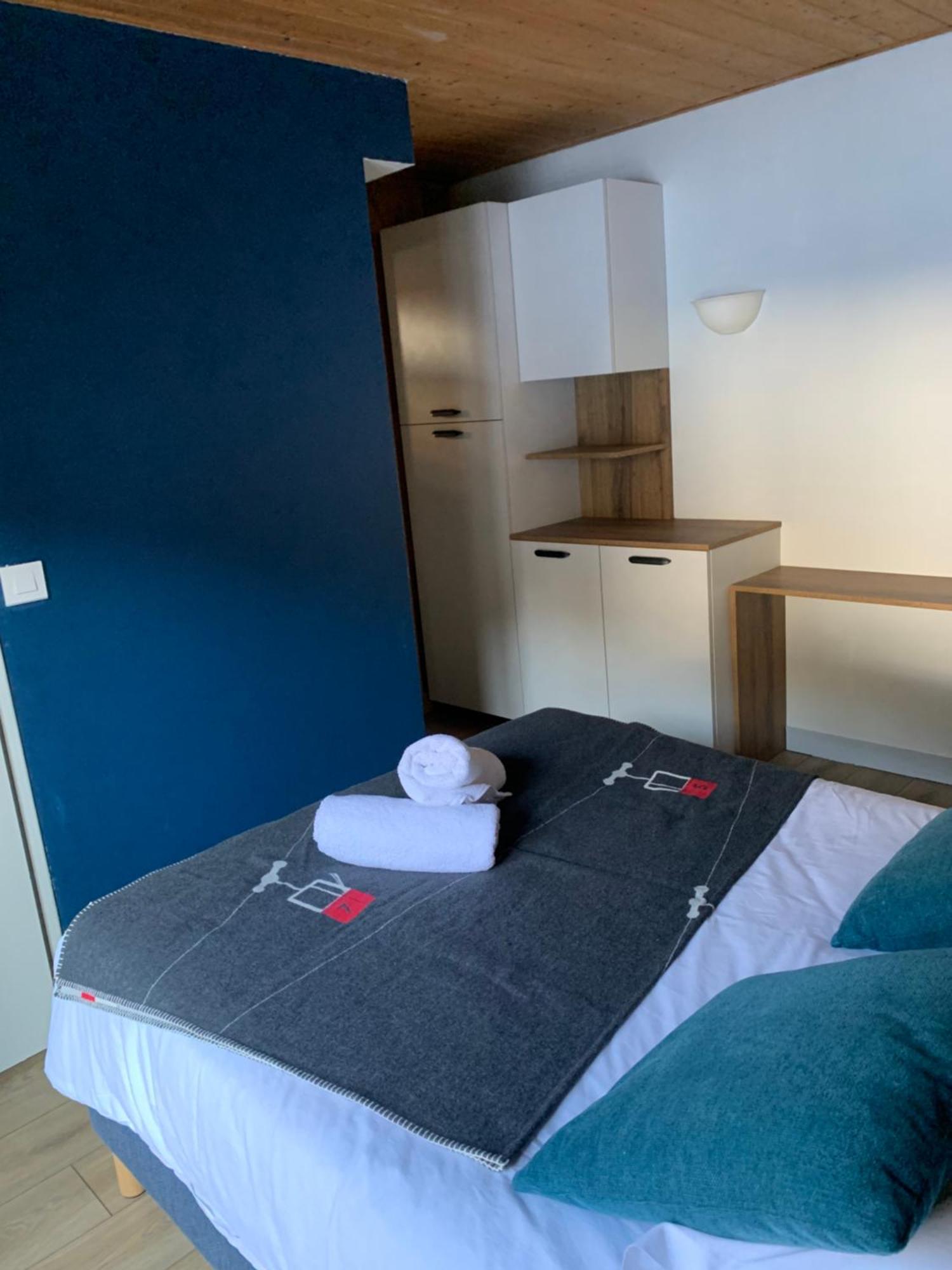 Hotel Le Concorde モルジヌ エクステリア 写真